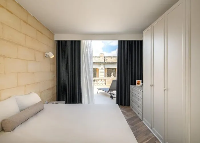 Melita Breeze House בית הארחה 3*