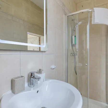 بيت ضيافة Melita Breeze House